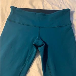Lulu lemon wonder under cropped leggings